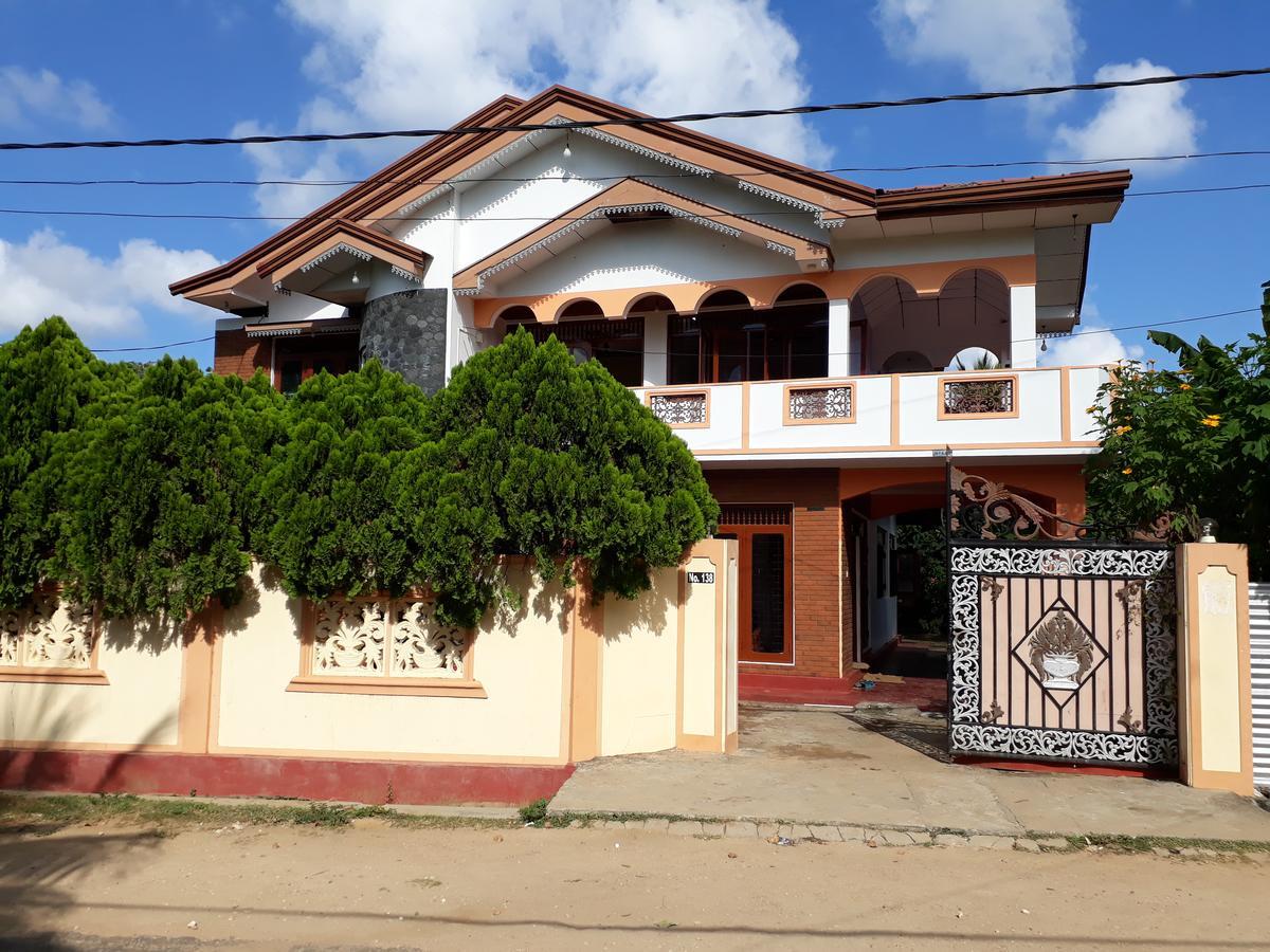 Brinthavanam Days Inn Jaffna Ngoại thất bức ảnh